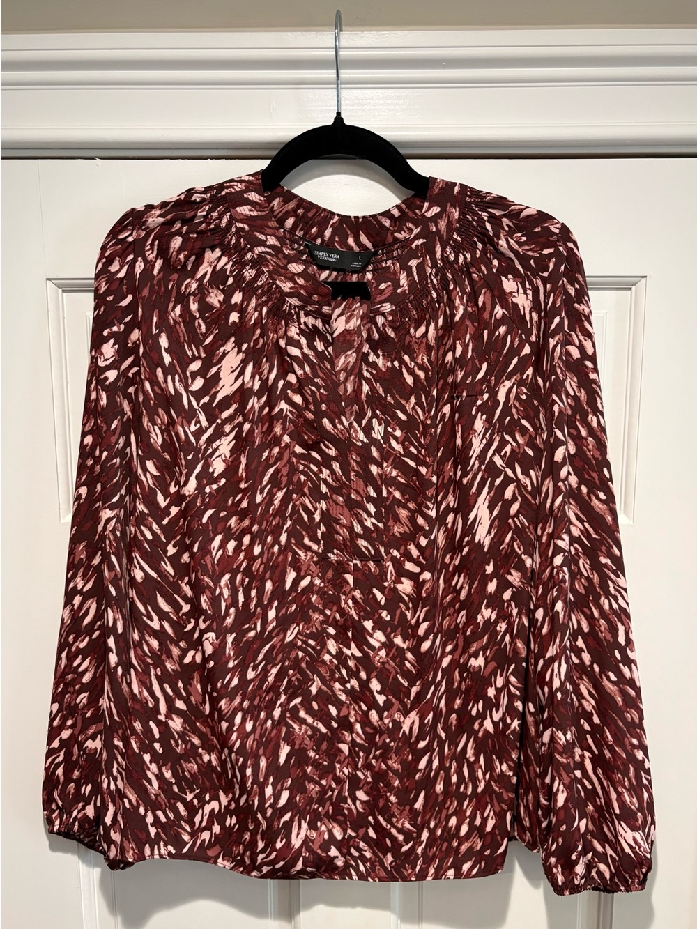 NWT Large Simply Vera Vera Wang Burgundy and Light Pink Abstract Print Blouse